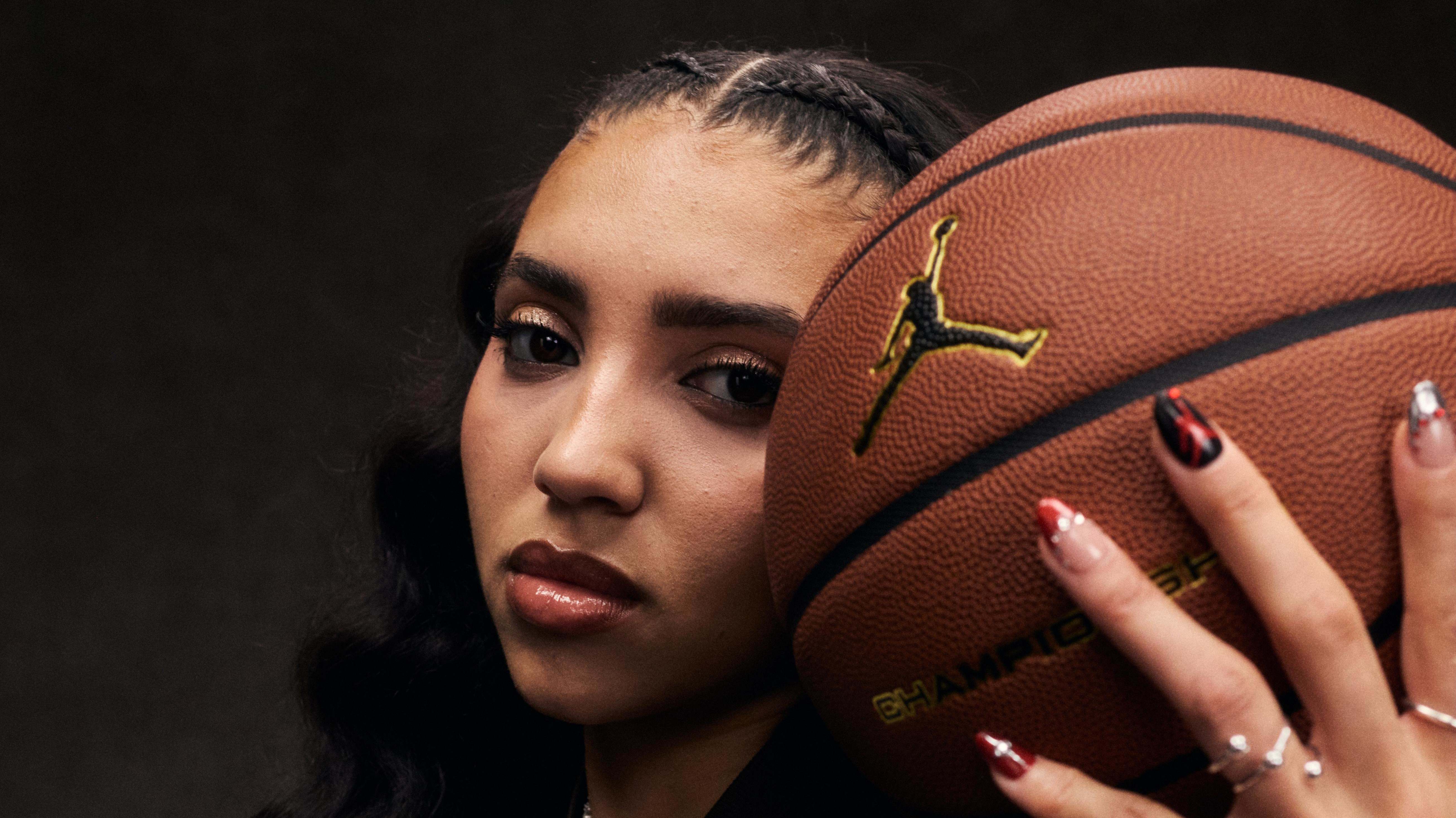 Azzi Fudd rejoint Jordan Brand : une nouvelle étape pour la star montante du basket