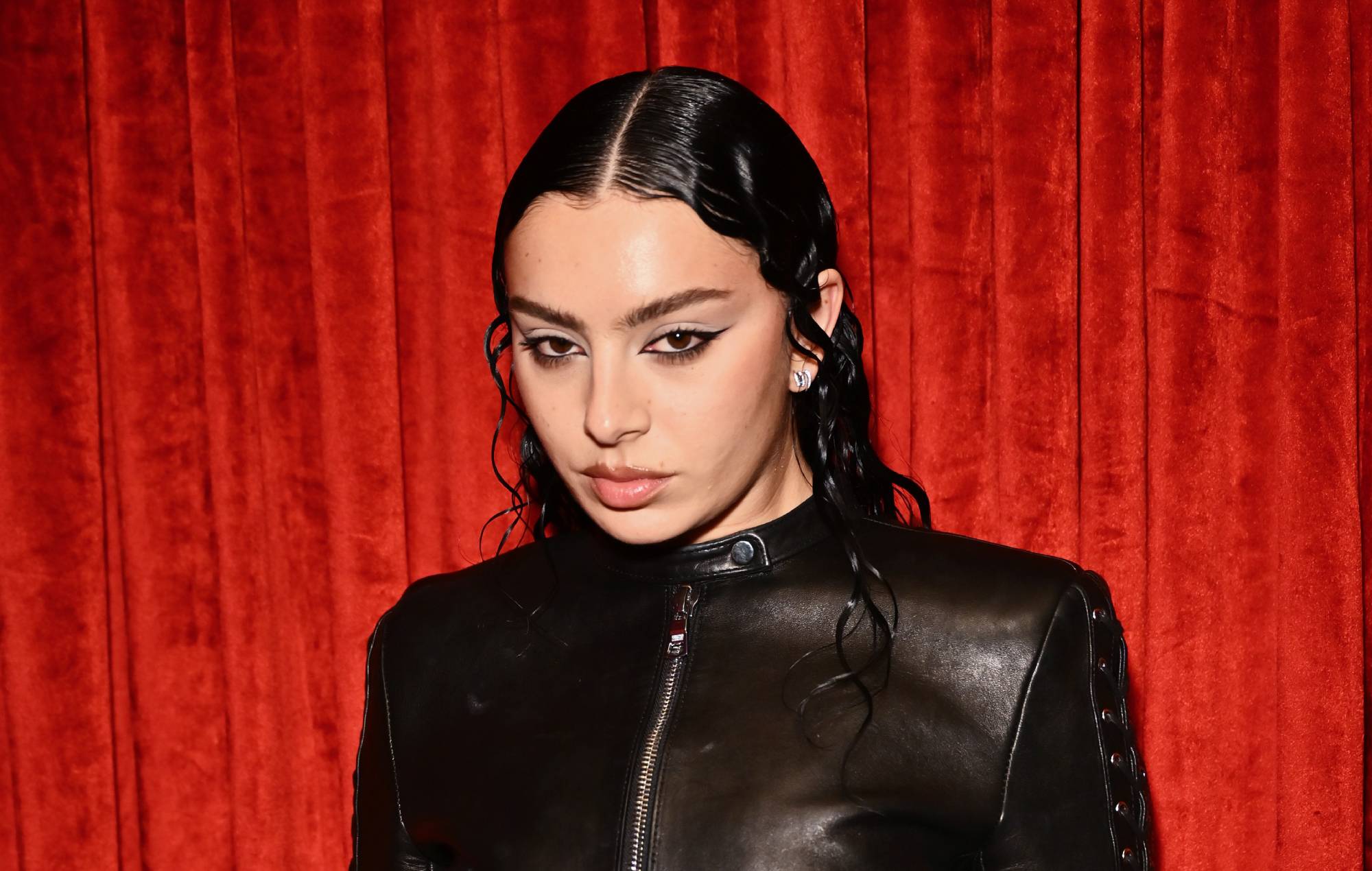Charli XCX transforme sa pop en cinéma avec son film "The Moment"