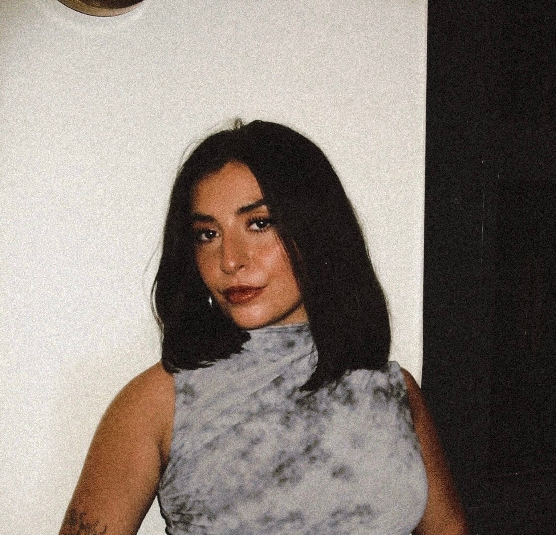 "Malheureusement les femmes" : l’œuvre photographique engagée de Léa Esmaili