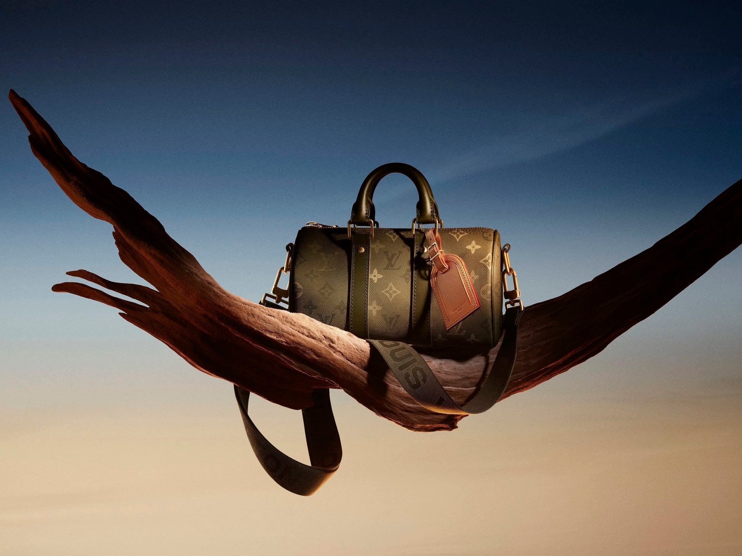 Le célèbre Monogram Louis Vuitton fête cette année ses 130 ans