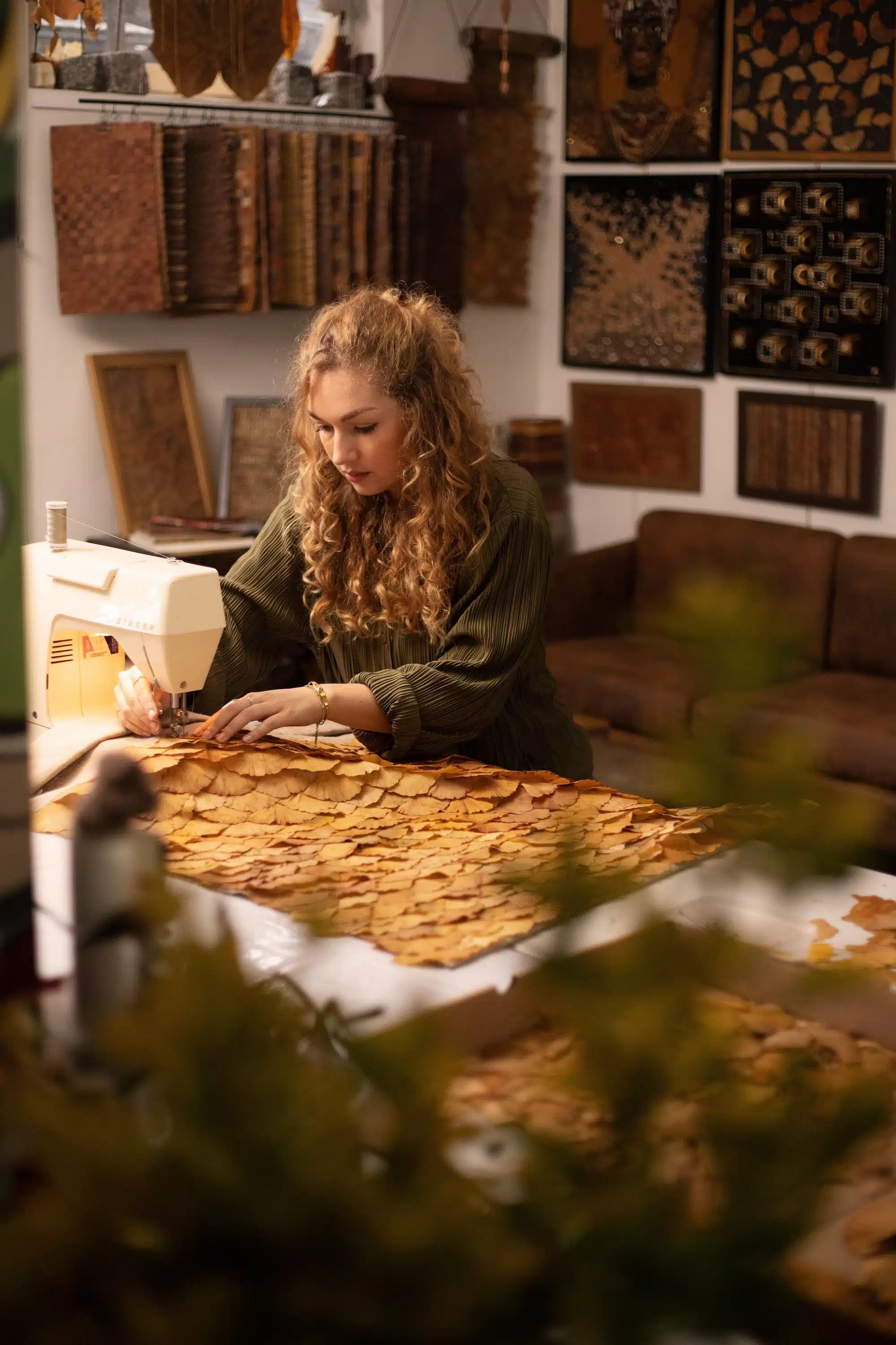 Alyssa Jos : sublimer l’éphémère en œuvre d’art organique