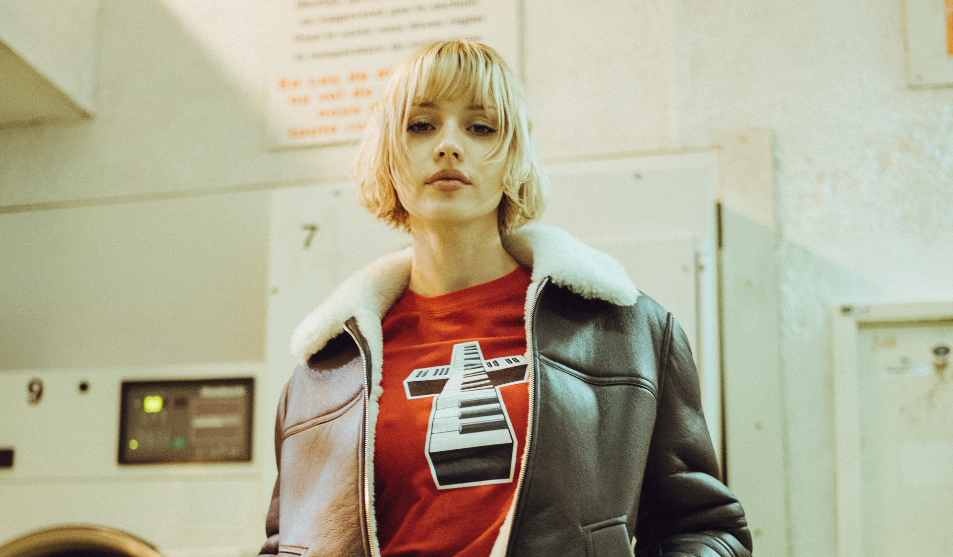 Angèle dévoile "What You Want", une collaboration électrisante avec Justice