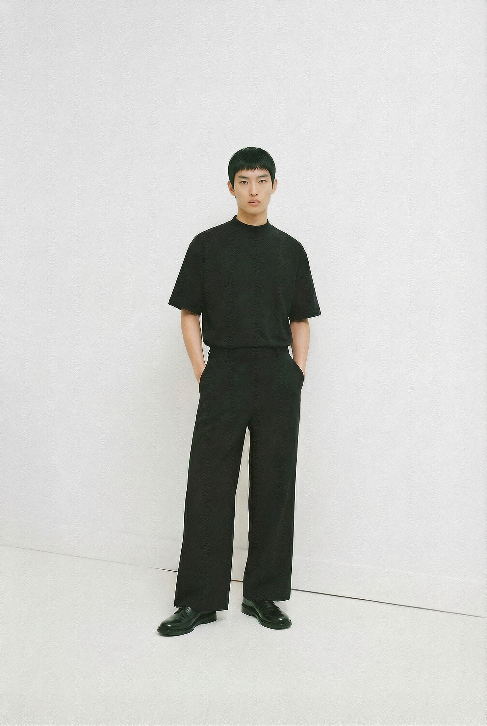 Tee-shirt noir col montant