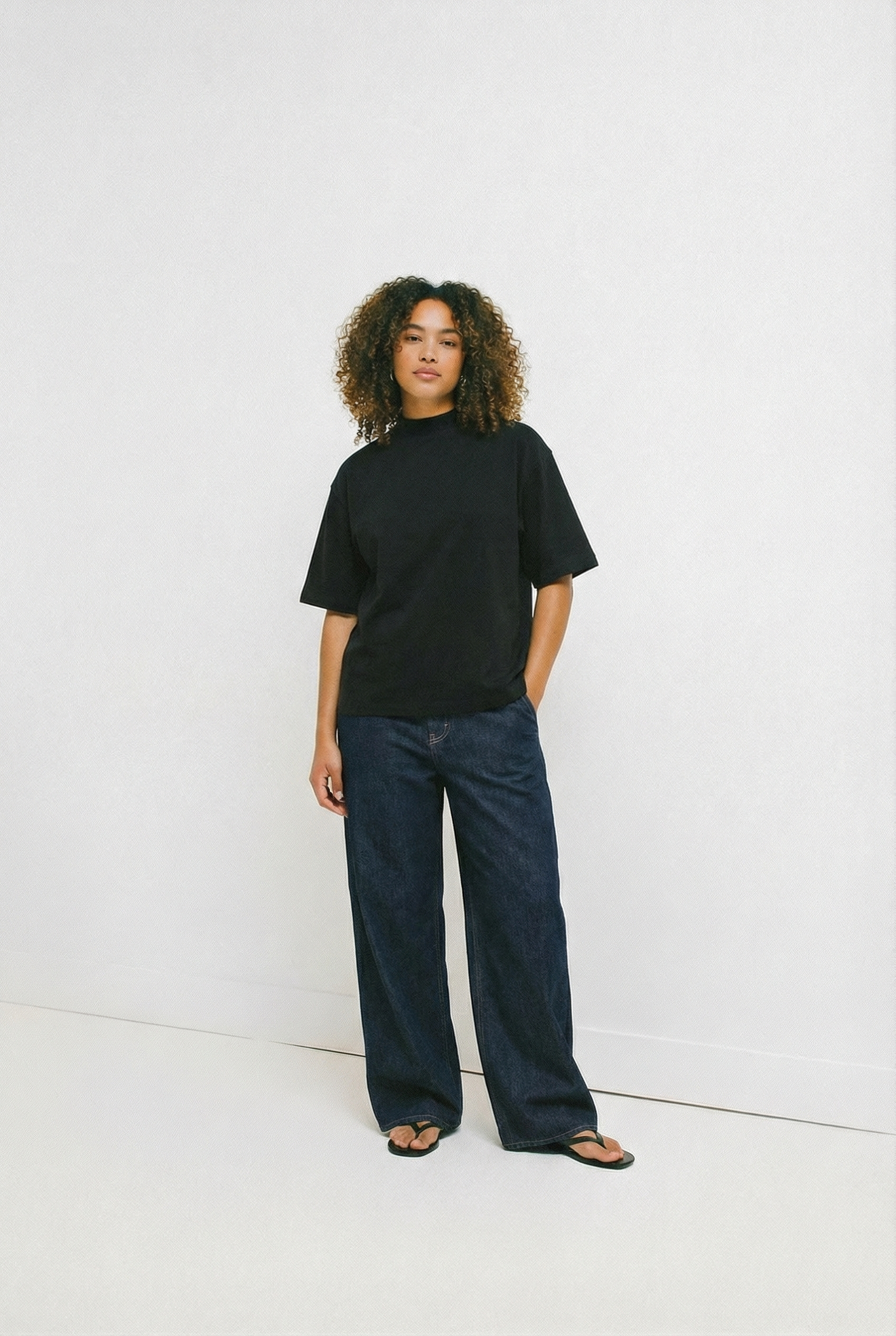 Tee-shirt noir col montant